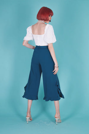 Early On White Crop Top